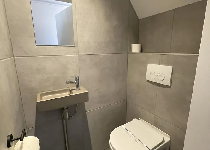 17 4p Historical Near Valkenburg Holiday home *