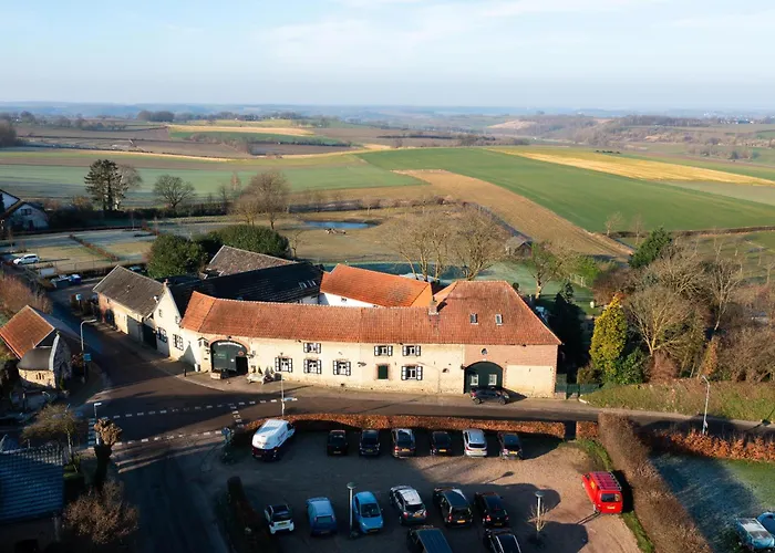 17 4p Historical Near Valkenburg